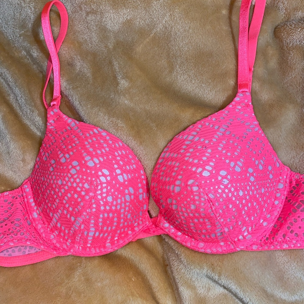 34A Victoria Secret Push-Up Bra